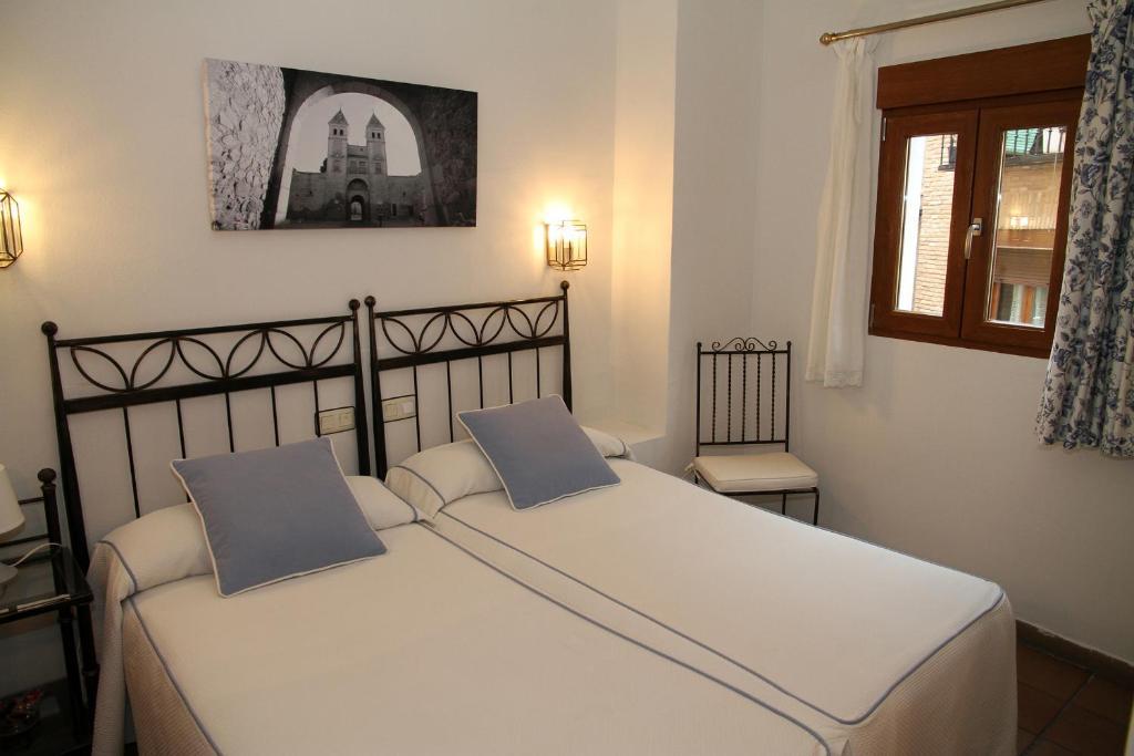 Hostal La Posada De Zocodover Toledo Exteriör bild